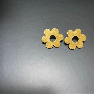 Daisy earrings